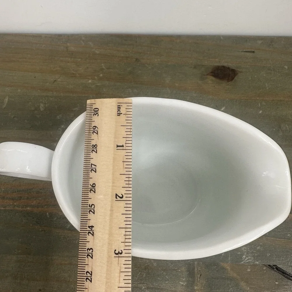 Corning Ware Ceramic White Gravy Boat Creamer Cup Pitcher Container with Handle